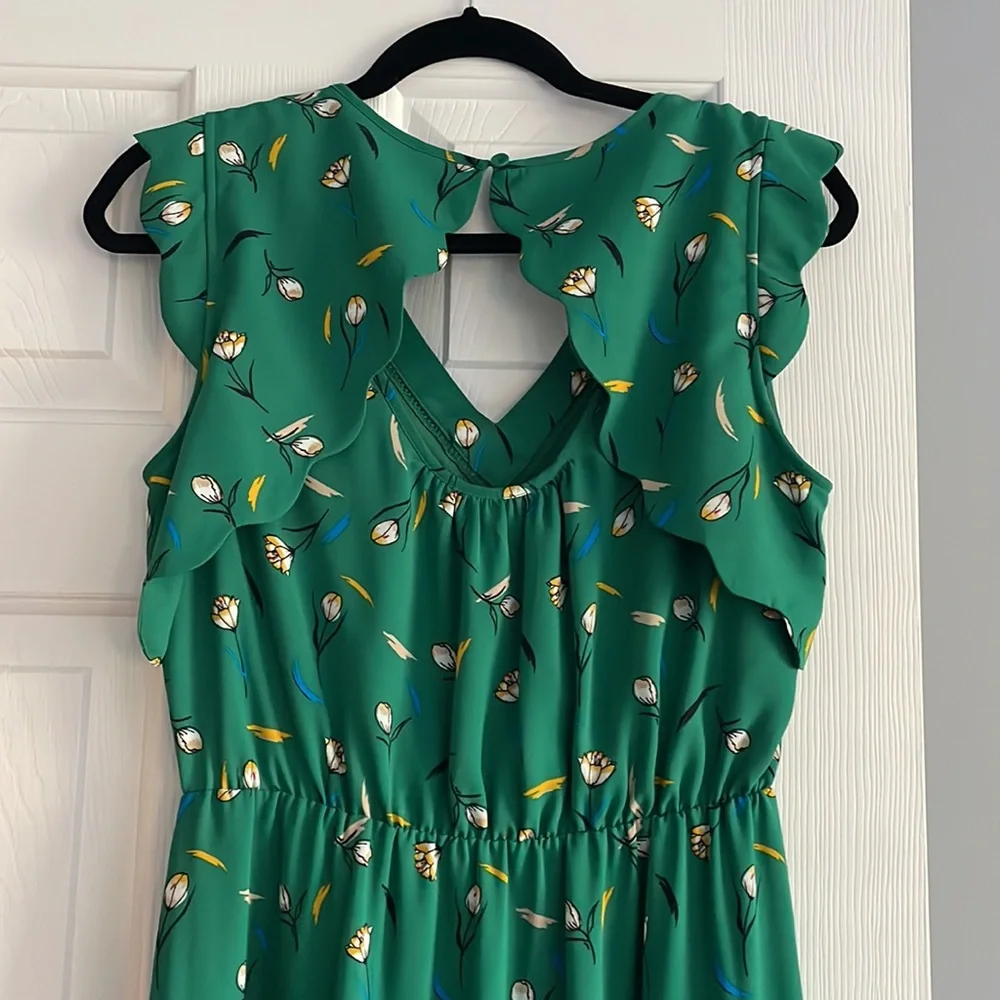 41 Hawthorn Midnight Scallop Detail Dress, Green. - Picture 3 of 5